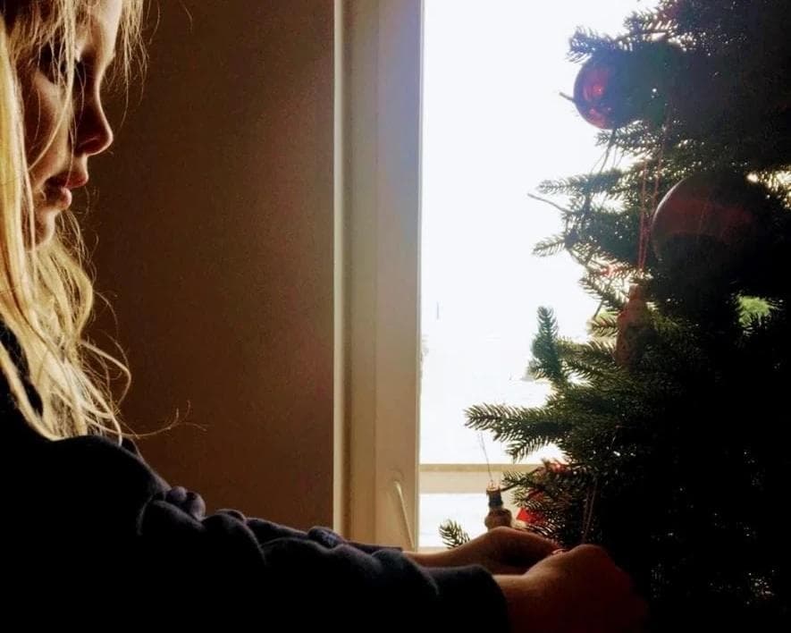 Girl and christmas tree